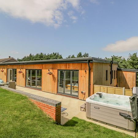 Villa The Barn Poole Esterno foto
