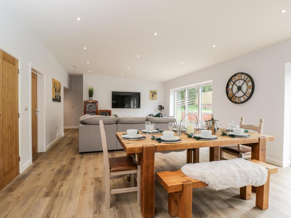 Villa The Barn Poole Esterno foto