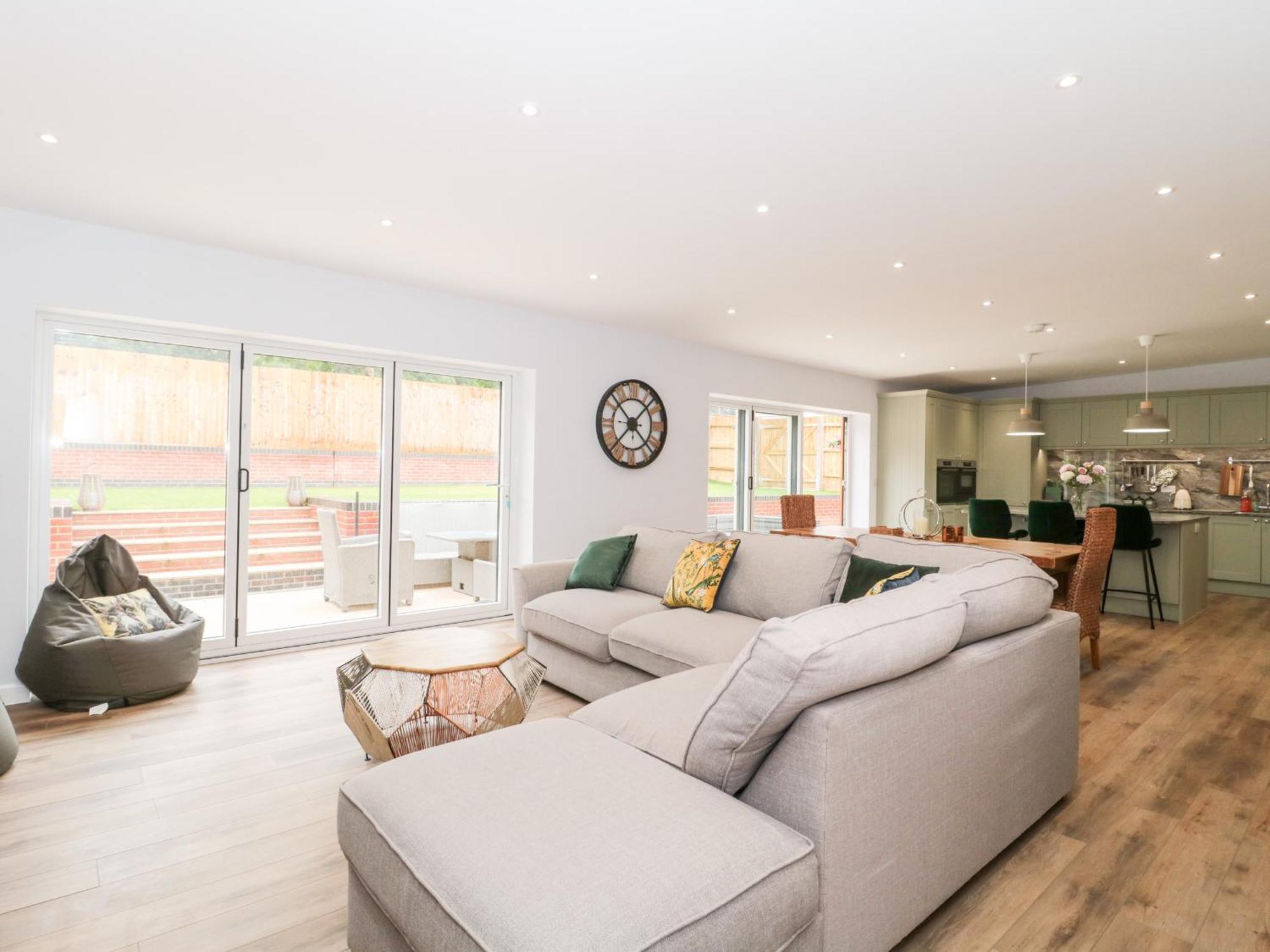 Villa The Barn Poole Esterno foto